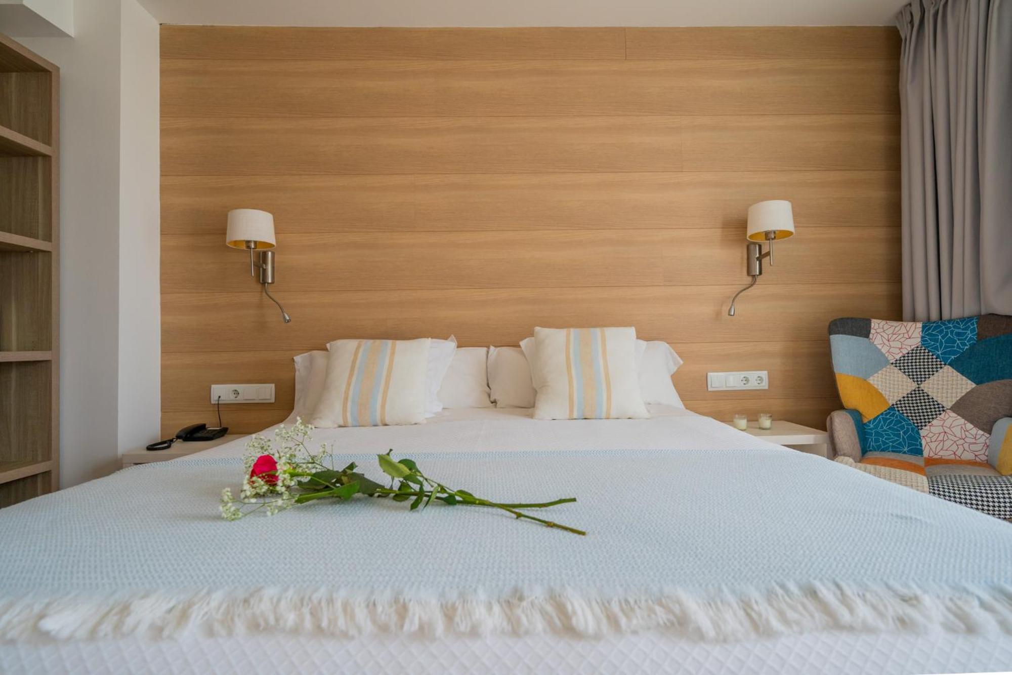 Hostal Menurka Сьюдадела Экстерьер фото